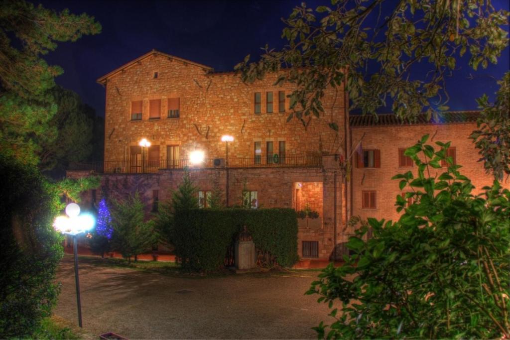 Assisi Garden Hotel ภายนอก รูปภาพ