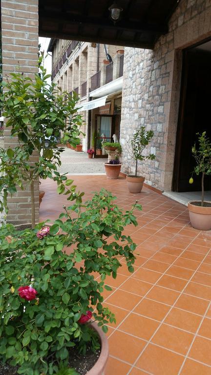 Assisi Garden Hotel ภายนอก รูปภาพ