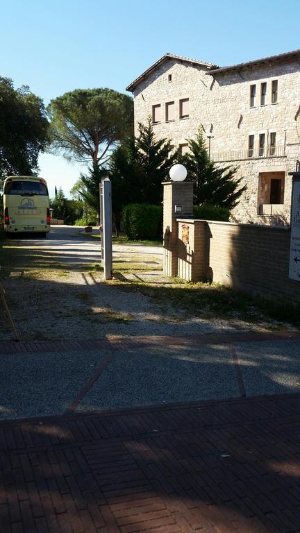 Assisi Garden Hotel ภายนอก รูปภาพ