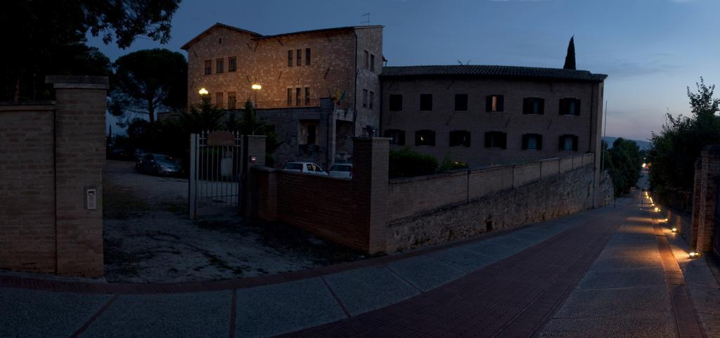 Assisi Garden Hotel ภายนอก รูปภาพ